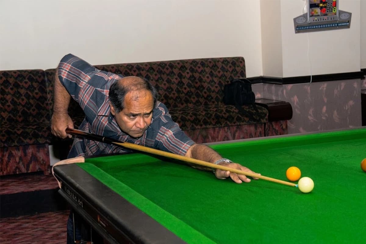 Snooker room aiming shot